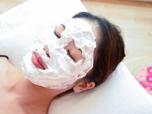 リラクゼーションスパツリー(Relaxation spa Tree)の雰囲気（毛穴ケア後、小顔リンパマッサージにより、キュッと引き締めます）