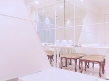 アンクロエ 心斎橋店(an chlo'e)の雰囲気（メイクスペース完備でおでかけ前も快適に♪コテも完備♪）