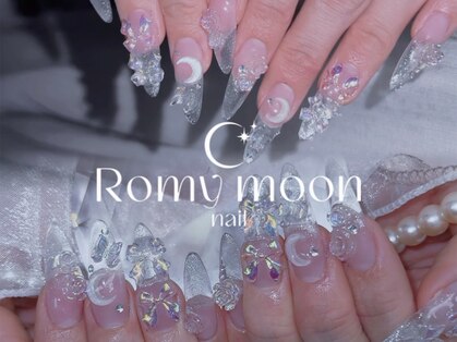 ロミィ ムーン ネイル(Romy moon nail)の写真