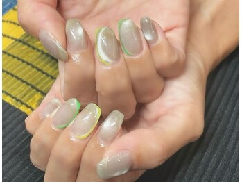 ネイルアンドアイラッシュスタジオ シュシュ(chouchou)/プルマグ・ネオン・透け感