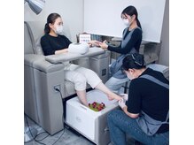 ジュン ネイル(JUN NAIL)の雰囲気（時短でハンド・フットの同時施術もご利用いただけます◎）