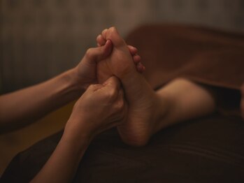 オフトーン 目黒(Off-Tone)の写真/【至福のオイルフットコース】ほどよい力加減のイタ気持ちよさが当店人気の理由◎全身疲労やむくみを解消♪