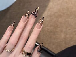 秋冬ネイル　エレガントデザイン