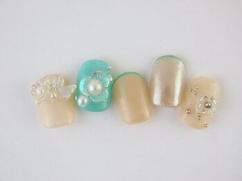 イズネイル(izu Nail)/