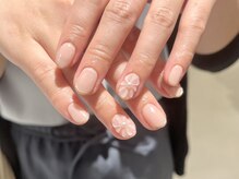 トリッカバルコニー ハヤマ(tricca Balcony Hayama)/お花ネイル　ほんのり先端ミラー