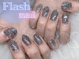 ＊キラキラフラッシュネイル＊