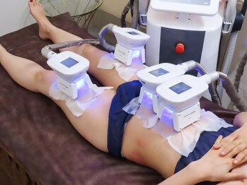 スラリ(SLARI)の写真/◇徹底的なプロによるマシンケア◇好立地×通い続けやすい価格＆同時2部位4カップ施術可で効率的に施術◎