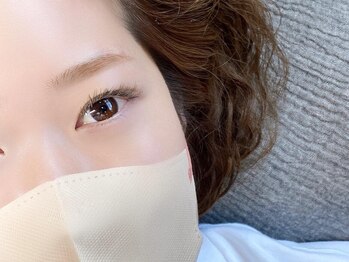 ドレス(DRESS)の写真/【大人気◆フラットラッシュ60分つけ放題】自まつげの負担を抑え、モチもUP♪つけ放題+ポイントカラーも◎