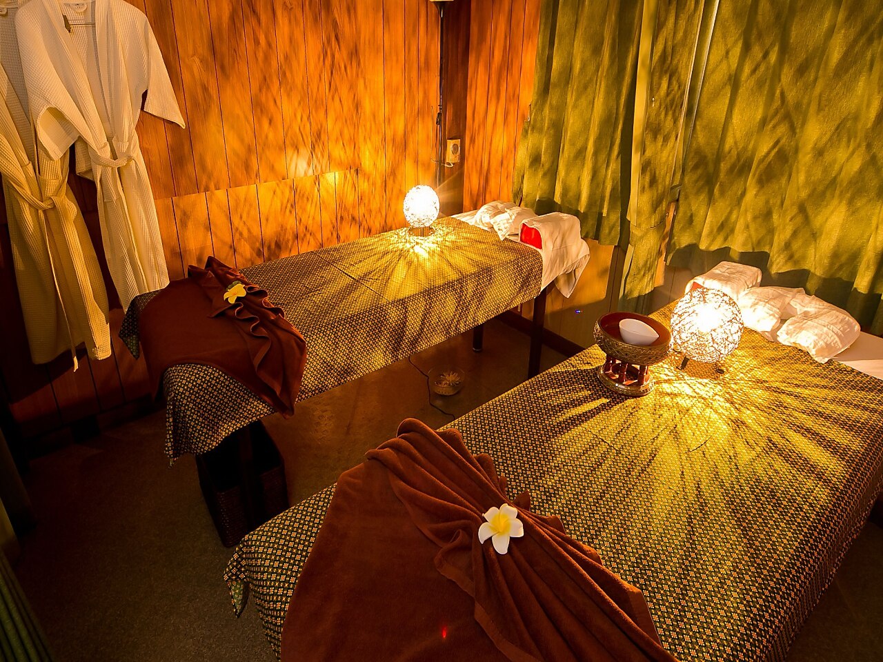 値下げしました。】すぐに営業出来る・もみほぐし・タイ古式マッサージ