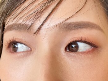 アイフラッシュ Eye Flash 大丸梅田店の写真/お一人おひとりの骨格や表情筋を見極めて最適な眉毛をデザイニング◎【大人気♪美眉スタイリング★】