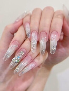 アール ネイルサロンの写真/チップ長さ出し可能サロン♪爪が短い方や形が気になる方にもオススメ！長さ出しで理想の指先に♪