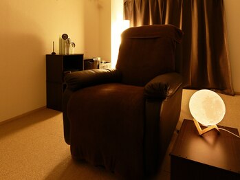 フレッシュヘッドスパ(fresh head spa.)/座った瞬間心地よいチェアーにて