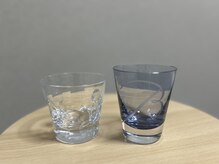 お飲み物はバカラのグラスでお出ししております。