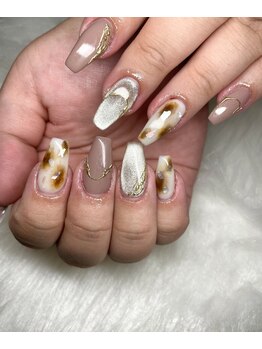 フィー(fee)/マグネットネイル