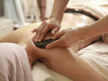 バザルトストーンサロン 樹/首、肩、背中、肩甲骨凝りにコレ