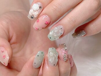 ルッカ(LUKKA)の写真/≪再現性抜群★やり放題コース6160yen～≫キラキラビジューパーツも多数♪流行りの韓国nail designが得意＊