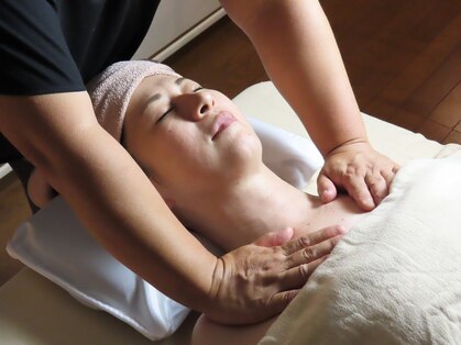 ラナロミ(LANA.Lomi)の写真