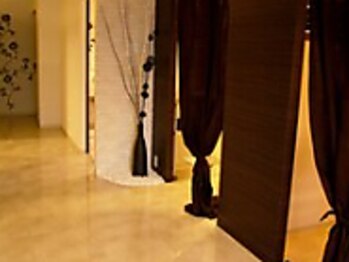エイジングサロン姫路の写真/【韓国風ナチュラルまつげパーマ¥4500～/フラットラッシュ120本¥4700～】豊富にメニューをご用意あり！