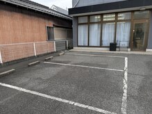ビイ(vii)の雰囲気（駐車場は店舗目の前の4台分です！）