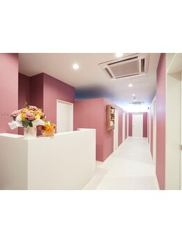 ゆったり空間で施術が受けられるサロン