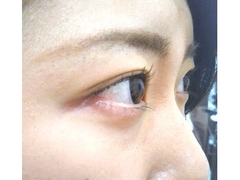 エミリー(emily)/まつげパーマ上のみ