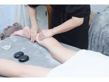 頭から脚先まで全身のケアをさせて頂きます！
