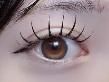 エムズ ネイル アンド アイ(M’s nail & eye)の写真/いつでも自分らしくいたい★まるで増えるまつパ★最強ボリューム＆根本立ち上げ【SNSで話題】 