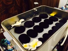 マリーアンジュ(Beauty & Relaxation salon marie-ange)/45～50℃に温めたホットストーン