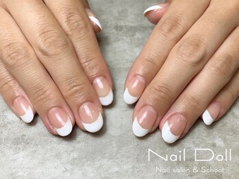 ネイルドール(Nail Doll)/王道フレンチ　ラメライン付き