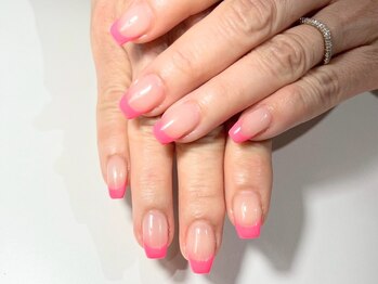 ネイル専門シェアサロンFemme