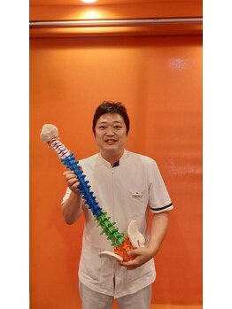 瓢箪山駅前整骨院/背骨のゆがみ