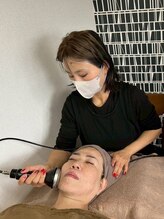 Ｃ.  HEALTH ＆ GLOW スタッフ 