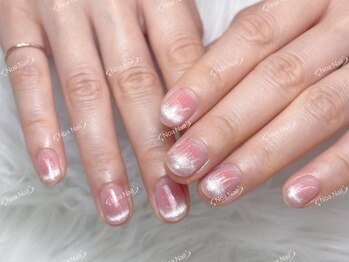 ノア ネイル(Noa Nail)/チークマグネットフレンチネイル