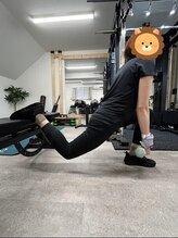 ヘラクレス (HERAKLES)/女性向け筋トレ指導中の風景！