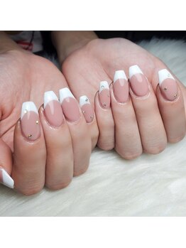 ナーゲルシャイニー(Nagelshiny)/フレンチネイル
