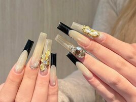 ラメフレンチゴージャスネイル