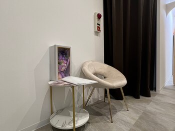 癒し～ぷ 枚方店/入ってすぐの待合スペースです♪