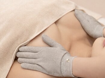 バストアップ/小顔/肌質改善専門店 Rose de CHALON 【3月中旬 NEW OPEN(予定)】の写真/【ぷるふわ美バスト】最新機器でふんわりハリ感×血流UP×内面アプローチの癒しのスペシャルバストケア◎