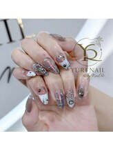 ユリナリタ(YuRi Narita)/