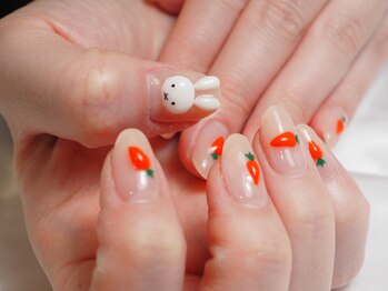 ミーナネイル(miinanail)/ぷくぷくうさぎネイル