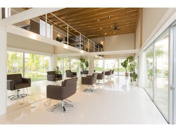 アンジェリカガーデン(angelica GARDEN)/ゆったり過ごせる広々とした空間