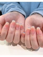 ノラ シブヤ(NORA SHIBUYA)/チークネイル