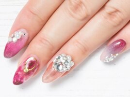 カシスカラー×ビジューネイル