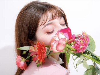 ネイル ステラ(Nail Stella)の写真/アイブロウスタイリングでお顔の印象をぐっと明るく◎あなたにぴったりの眉を見つけるお手伝いをします♪