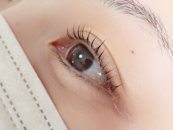 シャルリス(CHALELISS)の写真/〈カウンセリング重視★〉自まつ毛をケアしながらまつ毛パーマができる☆お悩みはお気軽にご相談ください！
