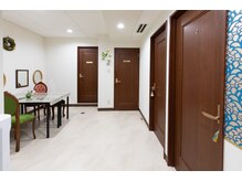 ゆったりとしたカウンセリングルーム