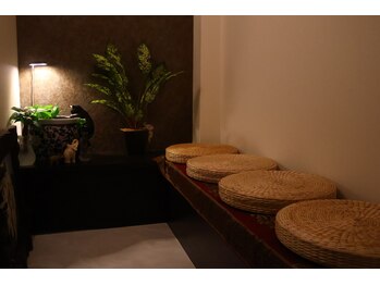 トンラック 吉祥寺店(Thon Rak)/タイ空間の待合室