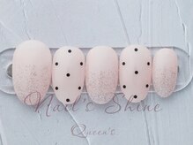 ネイルズシャインクイーンズ(nail's Shine Queen's)/上品トレンドアート
