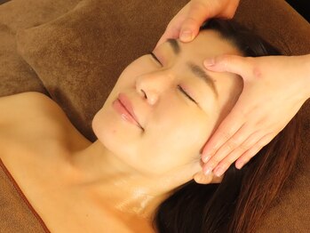 サロンレーナ 南麻布(Salon Rena)/ヘッドマッサージ、小顔、肩こり