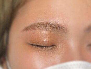 ルーム(LUME)の写真/眉のお手入れはプロにお任せ♪骨格に合わせた眉スタイリングで理想の目元に☆まつ毛メニューとのセットも◎